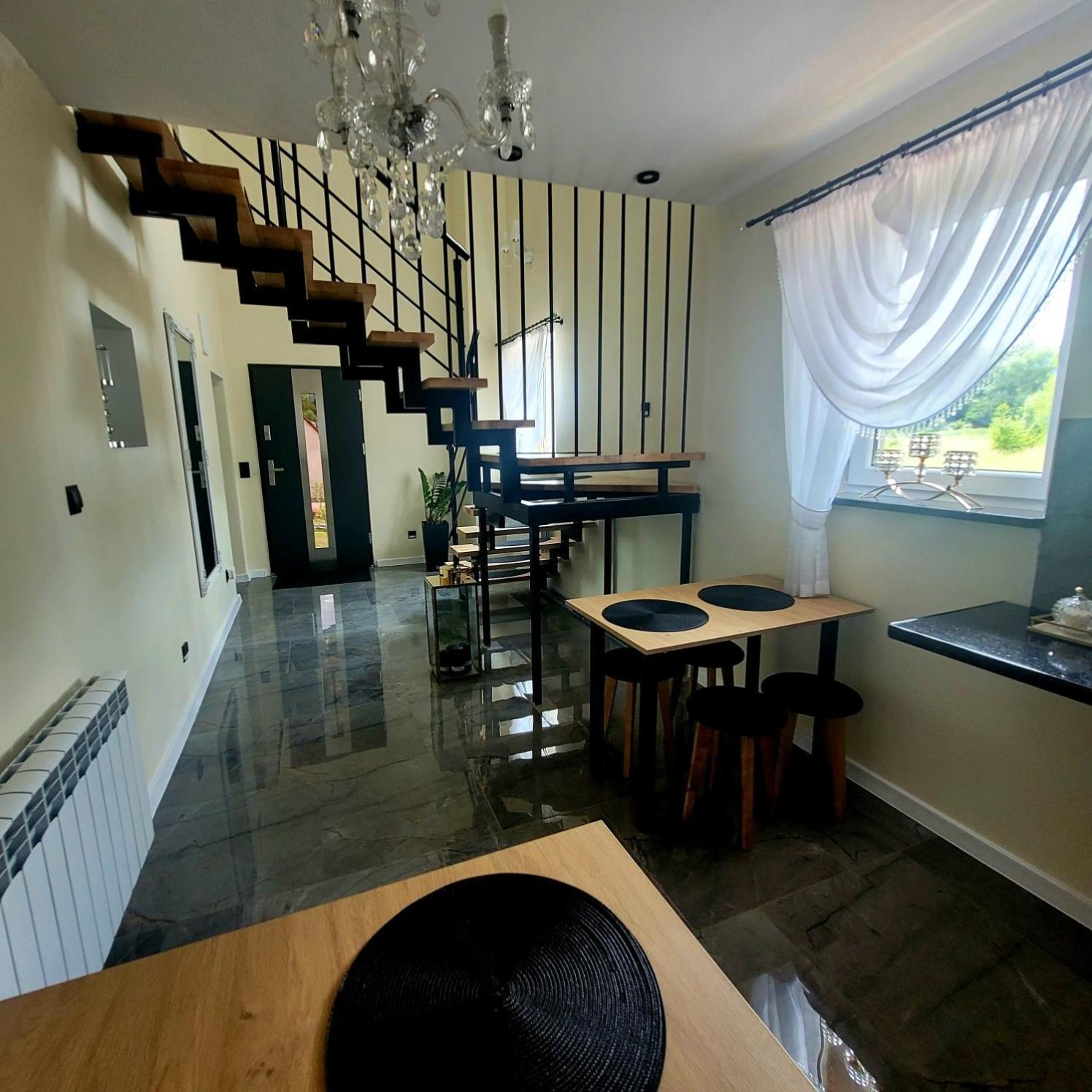 Pokoje Goscinne Basniowy Dom Radkow Extérieur photo